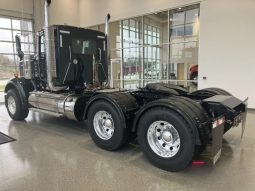 Used 2025 Kenworth W900B Day Cab in Saginaw Míchigan