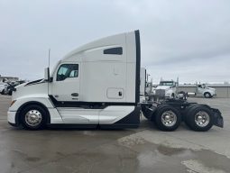 New 2025 Kenworth T680 Sleeper in Des Moines Iowa