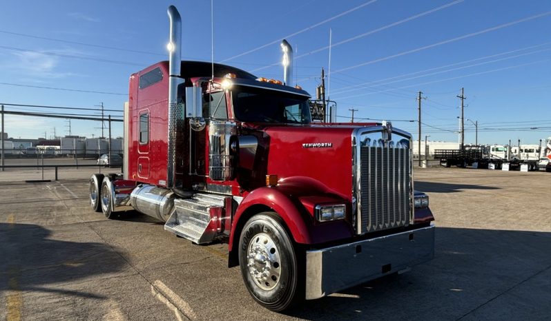 
								New 2025 Kenworth W900L Sleeper in Dallas Texas full									