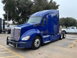 Used 2021 Kenworth T680 Sleeper in Laredo Texas