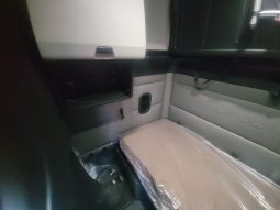 Used 2022 Freightliner Cascadia Sleeper in Kansas City Missouri