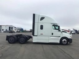 Used 2021 Freightliner Cascadia Sleeper in French Camp California