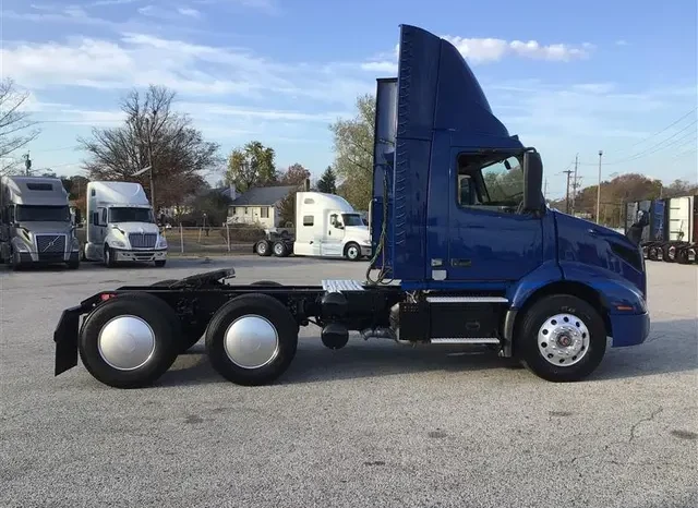 
								Used 2020 Volvo VNR 300 Day Cab in Maple Shade New Jersey full									