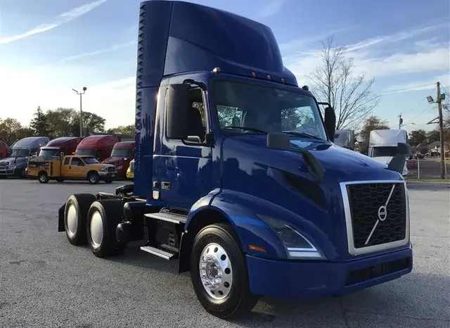 
								Used 2020 Volvo VNR 300 Day Cab in Maple Shade New Jersey full									