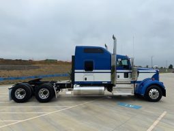 New 2025 Kenworth W900L Sleeper in Alvarado Texas