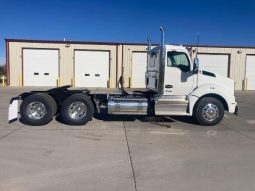 New 2025 Kenworth T880 Day Cab in York Nebraska