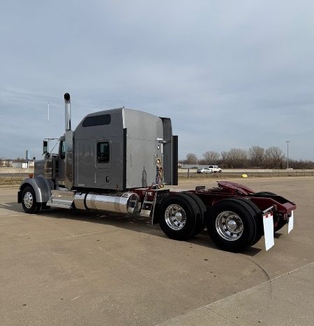 
								New 2025 Kenworth W900L Sleeper in Oklahoma City oklahoma full									