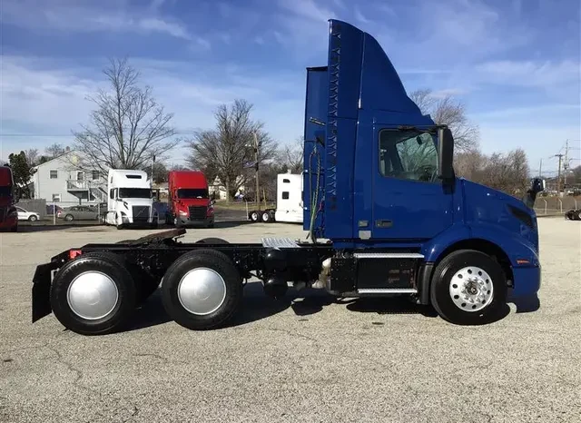 
								Used 2020 Volvo VNR 300 Day Cab in Maple Shade New Jersey full									