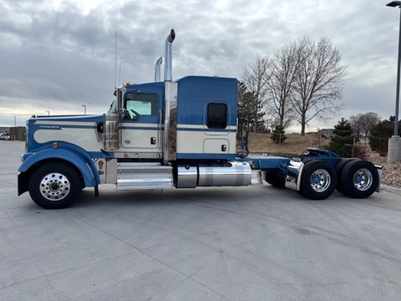 
								New 2025 Kenworth W900L Sleeper in Englewood Colorado full									