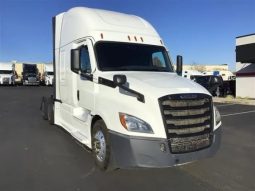 Used 2022 Freightliner Cascadia Sleeper in Cincinnati Ohio