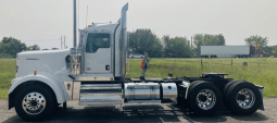 New 2025 Kenworth W900L Day Cab in Van Buren Arkansas