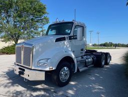 New 2025 Kenworth T880 Day Cab in Columbia Missouri