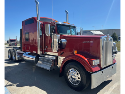 New 2025 Kenworth W900L Sleeper in Omaha Nebraska