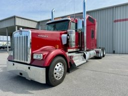 New 2025 Kenworth W900L Sleeper in Rock Island Illinois