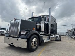 New 2025 Kenworth W900L Sleeper in Dallas Texas