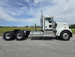 New 2025 Kenworth W900L Day Cab in Springdale Arkansas