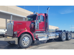 New 2025 Kenworth W900L Day Cab in Omaha Nebraska