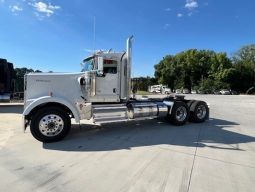 New 2025 Kenworth W900L Day Cab in Fort Mill South Carolina