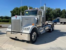 New 2025 Kenworth W900L Day Cab in Fort Mill South Carolina