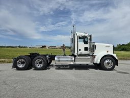 New 2025 Kenworth W900L Day Cab in Springdale Arkansas