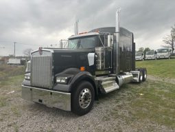 New 2025 Kenworth W900L Sleeper in Nashville Tennessee