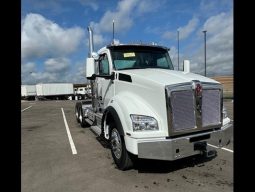 New 2025 Kenworth T880 Day Cab in Fort Worth Texas