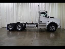 New 2025 Kenworth T880 Day Cab in Fort Worth Texas