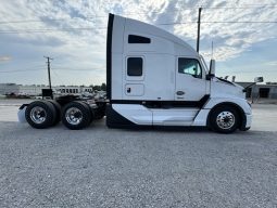 New 2025 Kenworth T680 Sleeper in Tulsa oklahoma