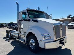 New 2025 Kenworth T880 Day Cab in Rock Island Illinois