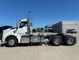 New 2025 Kenworth T880 Day Cab in Rock Island Illinois