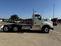 New 2025 Kenworth T880 Day Cab in Dallas Texas