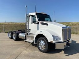 New 2025 Kenworth T880 Day Cab in Springdale Arkansas