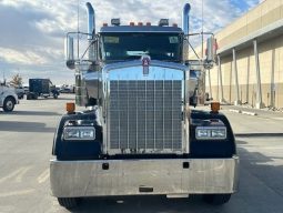 New 2025 Kenworth W900L Day Cab in Omaha Nebraska