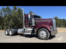 Used 2021 Kenworth W900L Day Cab in Texarkana Texas