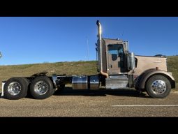 Used 2021 Kenworth W900L Day Cab in Texarkana Texas