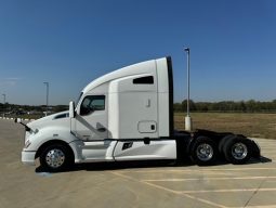 Used 2021 Kenworth T680 Sleeper in Alvarado Texas