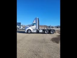 Used 2022 Kenworth T680 Day Cab in Chillicothe Ohio