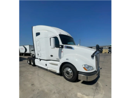 Used 2021 Kenworth T680 Sleeper in Chillicothe Ohio