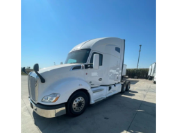 Used 2021 Kenworth T680 Sleeper in Chillicothe Ohio