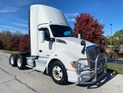 Used 2021 Kenworth T680 Day Cab in Tulsa oklahoma