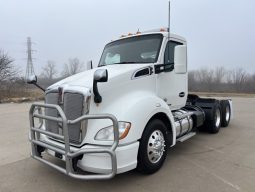 Used 2021 Kenworth T680 Day Cab in Oklahoma City oklahoma