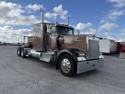 Used 2023 Kenworth W900L Sleeper in Joplin Missouri