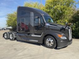 Used 2023 Kenworth T680 Sleeper in Fort Worth Texas