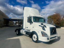 Used 2015 Volvo VNL42T300 Day Cab in Fort Mill South Carolina