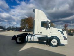 Used 2015 Volvo VNL42T300 Day Cab in Fort Mill South Carolina