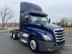 Used 2020 Freightliner Cascadia Day Cab in Kansas City Missouri