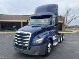 Used 2020 Freightliner Cascadia Day Cab in Kansas City Missouri