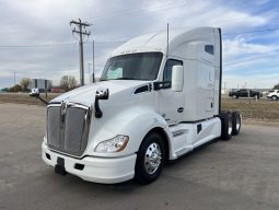 Used 2022 Kenworth T680 Sleeper in Oklahoma City oklahoma