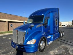 Used 2020 Kenworth T680 Sleeper in Kansas City Missouri