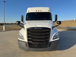 Used 2020 Freightliner Cascadia 126 Sleeper in Alvarado Texas